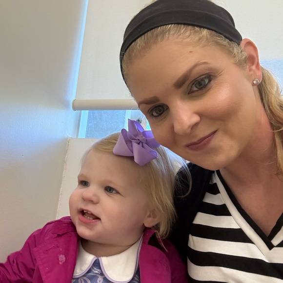 Meet your Posher, Lacey - Picture 1 of 1